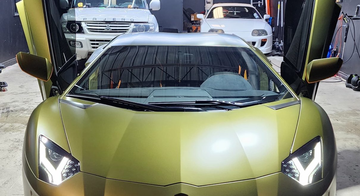 Lamborghini Aventador Ultimate Toronto Left Lane Customs